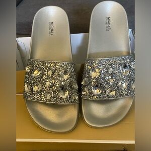 Michael Kors Gilmore Jewel slides size 9